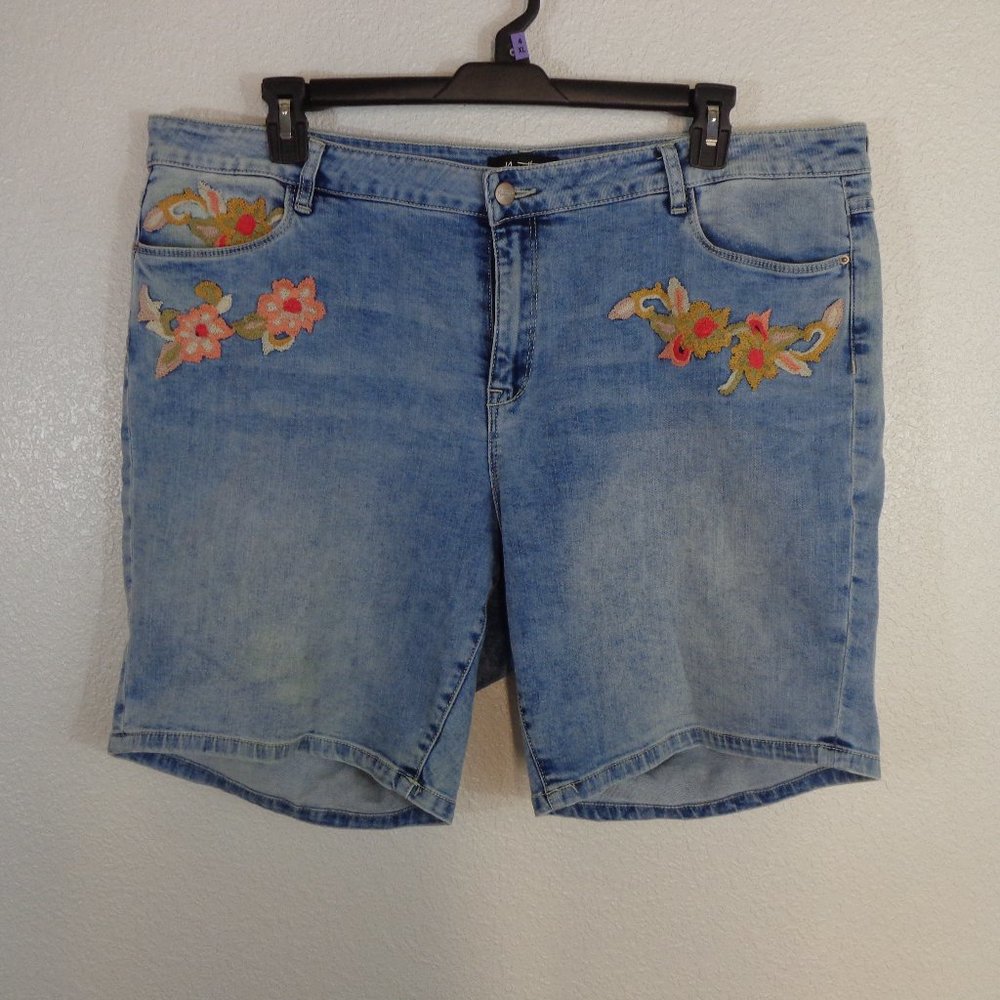 Nanette Lepore Embroidered Floral Denim Shorts Plus 20W